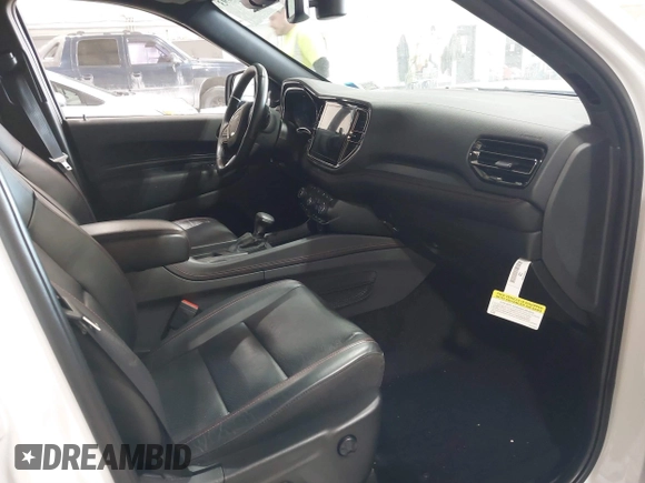 2022 Dodge Durango R/T with VIN 1C4SDJCT3NC156502, listed as a IAAI auction lot 41672093 with 16,853 mi miles and . Bid and sale history available at DreamBid. Image 5.