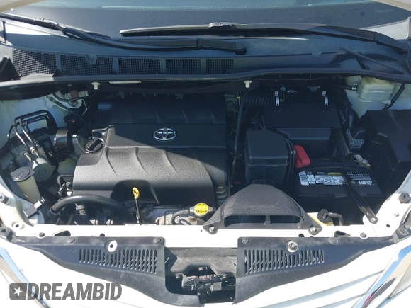 2016 Toyota Sienna LE AAS with VIN 5TDKK3DCXGS709132, listed as a IAAI auction lot 41993473 with 270,811 mi miles. Bid and sale history available at carsss.com. Image 10.