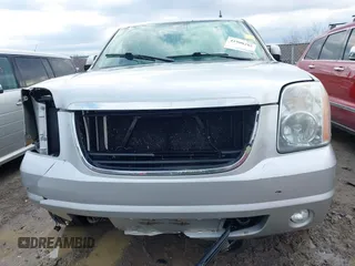 2010 GMC Yukon SLT with VIN 1GKUKCE0XAR286060, listed as a IAAI auction lot 41900285 with 307,912 mi miles. Bid and sale history available at carsss.com. Image 13.