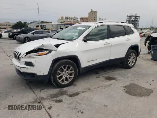 2016 Jeep Cherokee Latitude z VIN 1C4PJLCB8GW351742, wystawiony jako Copart lot #57355395 z przebiegiem 61 050 mil mil oraz Szkoda całkowita • Salvage title. Historia ofert i sprzedaży dostępna na DreamBid. Obrazek 1.