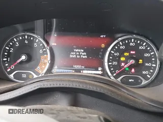 2021 Jeep Renegade Islander z VIN ZACNJDBB4MPM59392, wystawiony jako IAAI lot #41833423 z przebiegiem 16 202 mil mil oraz . Historia ofert i sprzedaży dostępna na DreamBid. Obrazek 7.