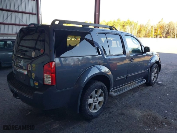 2011 Nissan Pathfinder LE with VIN 5N1AR1NB1BC616913, listed as a IAAI auction lot 40627326 with 119,372 mi miles. Bid and sale history available at carsss.com. Image 4.