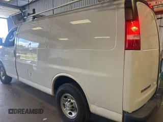2020 Chevrolet Express Cargo with VIN 1GCWGAFP6L1186058, listed as a IAAI auction lot 42737734 with 106,149 mi miles and . Bid and sale history available at DreamBid. Image 18.
