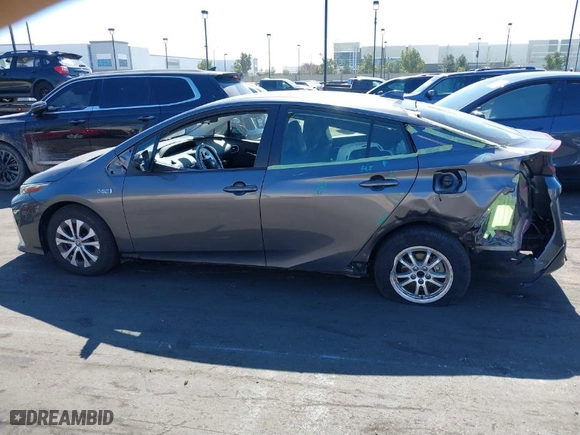2022 Toyota Prius Prime LE with VIN JTDKAMFP0N3210606, listed as a IAAI auction lot 41674546 with NaN miles. Bid and sale history available at carsss.com. Image 15.