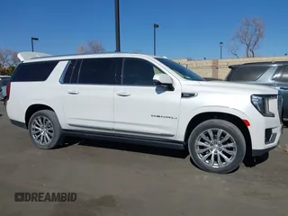 2022 GMC Yukon XL Denali with VIN 1GKS2JKL1NR217354, listed as a IAAI auction lot 41406548 with 29,940 mi miles and . Bid and sale history available at carsss.com. Image 13.