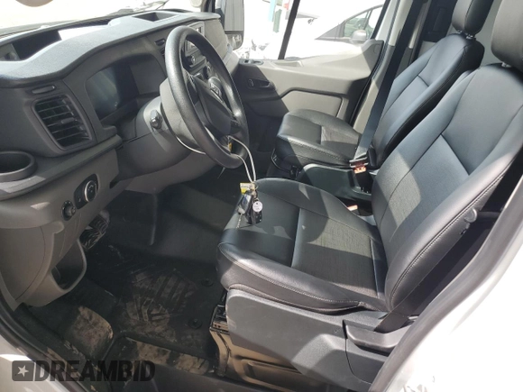 2022 Ford Transit Cargo z VIN 1FTRU8XG3NKA70813, wystawiony jako Copart lot #67283004 z przebiegiem 81 mil mil oraz Czysty tytuł • Clean title. Historia ofert i sprzedaży dostępna na DreamBid. Obrazek 7.