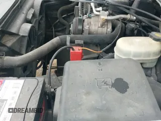 2006 Chevrolet Silverado 1500 Work Truck с VIN 1GCEC19X56Z262393, выставлен на аукционе IAAI как лот 42504251 с пробегом 209 580 миль миль и . История ставок и продаж доступна на DreamBid. Изображение 13.