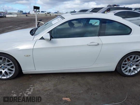 2008 BMW 3 Series 328i with VIN WBAWV13588P119231, listed as a IAAI auction lot 41732023 with 160,923 mi miles and . Bid and sale history available at DreamBid. Image 15.