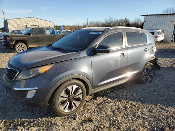2013 Kia Sportage SX with VIN KNDPCCA61D7511496, listed as a Copart auction lot 87846595 with 171,733 mi miles and Salvage Title. Bid and sale history available at carsss.com. Image 1.