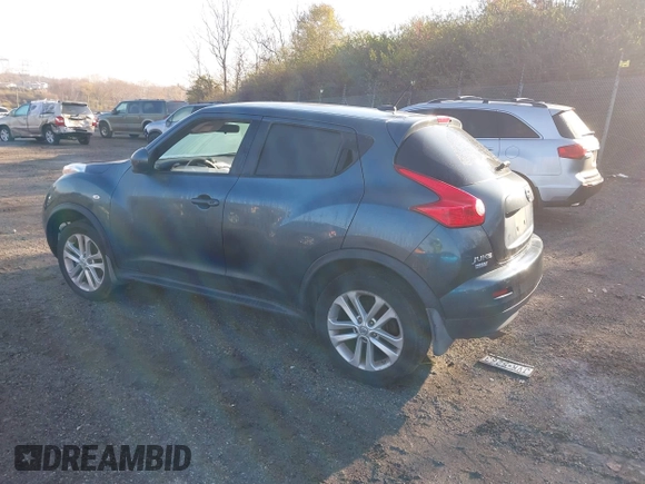 2011 Nissan Juke SL with VIN JN8AF5MV5BT007392, listed as a IAAI auction lot 40939305 with 111,331 mi miles. Bid and sale history available at carsss.com. Image 2.