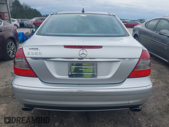 2009 Mercedes-Benz E-Class Luxury 3.5L with VIN WDBUF56X79B385039, listed as a IAAI auction lot 41760653 with 142,970 mi miles. Bid and sale history available at carsss.com. Image 16.