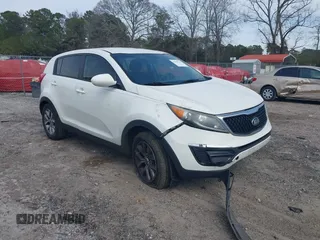 2016 Kia Sportage LX with VIN KNDPB3AC2G7823758, listed as a IAAI auction lot 41690714 with 151,687 mi miles. Bid and sale history available at carsss.com. Image 1.