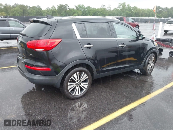 2015 Kia Sportage EX z VIN KNDPC3AC5F7785714, wystawiony jako IAAI lot #42242490 z przebiegiem 199 706 mil mil oraz . Historia ofert i sprzedaży dostępna na DreamBid. Obrazek 4.