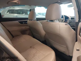 2017 Nissan Altima 2.5 SR with VIN 1N4AL3AP8HC243368, listed as a IAAI auction lot 41658246 with 132,481 mi miles. Bid and sale history available at carsss.com. Image 8.