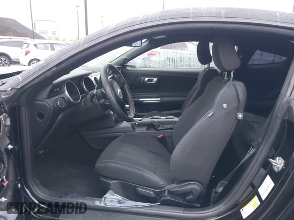 2019 Ford Mustang EcoBoost z VIN 1FA6P8TH2K5143582, wystawiony jako IAAI lot #42172259 z przebiegiem 53 614 mil mil oraz . Historia ofert i sprzedaży dostępna na DreamBid. Obrazek 5.