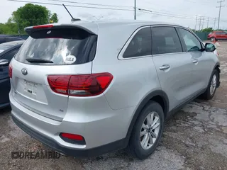 2020 Kia Sorento LX V6 with VIN 5XYPG4A56LG610186, listed as a IAAI auction lot 42049647 with 78,866 mi miles. Bid and sale history available at carsss.com. Image 4.