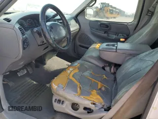 1999 Ford F-250 с VIN 1FTRX27L8XKA26097, выставлен на аукционе Copart как лот 43270015 с пробегом 201 792 миль миль и Списание • Salvage title. История ставок и продаж доступна на DreamBid. Изображение 7.