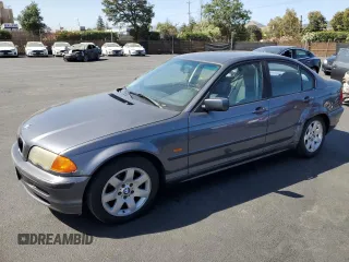 2000 BMW 3 Series 323i z VIN WBAAM3344YKC72883, wystawiony jako Copart lot #61508165 z przebiegiem 199 121 mil mil oraz Szkoda całkowita • Salvage title. Historia ofert i sprzedaży dostępna na DreamBid. Obrazek 1.