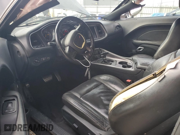 2017 Dodge Challenger SXT z VIN 2C3CDZAG3HH607149, wystawiony jako Copart lot #81941844 z przebiegiem 141 536 mil mil oraz Szkoda całkowita • Salvage title. Historia ofert i sprzedaży dostępna na DreamBid. Obrazek 8.