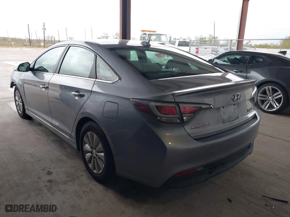 2017 Hyundai Sonata Hybrid SE with VIN KMHE24L14HA048579, listed as a IAAI auction lot 41018016 with 92,342 mi miles. Bid and sale history available at carsss.com. Image 3.
