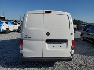 2020 Nissan NV200 S z VIN 3N6CM0KNXLK700855, wystawiony jako Copart lot #57919655 z przebiegiem 46 865 mil mil oraz Nie do naprawy. Historia ofert i sprzedaży dostępna na DreamBid. Obrazek 6.