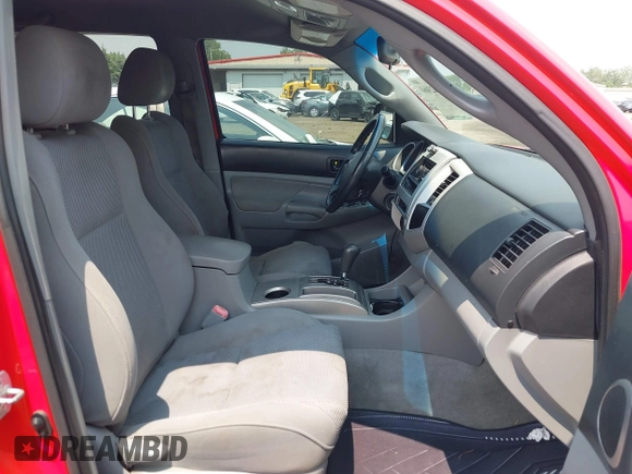 2006 Toyota Tacoma PreRunner z VIN 5TEJU62N66Z290418, wystawiony jako IAAI lot #42423060 z przebiegiem 185 797 mil mil oraz . Historia ofert i sprzedaży dostępna na DreamBid. Obrazek 5.