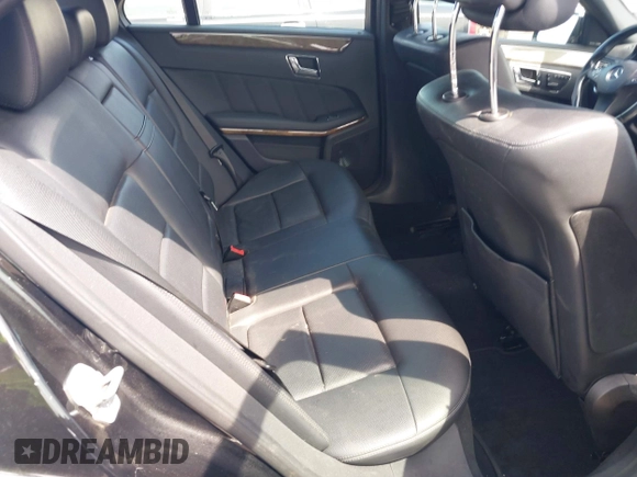 2010 Mercedes-Benz E 350 Luxury z VIN WDDHF8HB7AA220243, wystawiony jako IAAI lot #42510822 z przebiegiem 209 283 mil mil oraz . Historia ofert i sprzedaży dostępna na DreamBid. Obrazek 8.