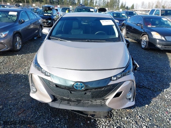 2017 Toyota Prius Prime Plus with VIN JTDKARFP6H3021685, listed as a IAAI auction lot 41710515 with NaN miles. Bid and sale history available at carsss.com. Image 12.