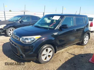 2014 Kia Soul with VIN KNDJN2A2XE7070668, listed as a IAAI auction lot 41661161 with 135,412 mi miles. Bid and sale history available at carsss.com. Image 2.