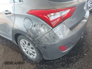 2017 Hyundai Elantra z VIN KMHD35LH1HU351152, wystawiony jako IAAI lot #41903294 z przebiegiem 138 560 mil mil oraz . Historia ofert i sprzedaży dostępna na DreamBid. Obrazek 6.