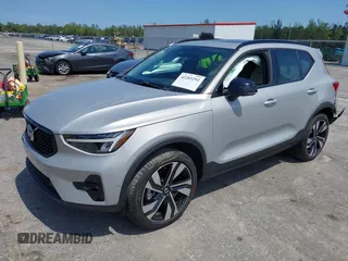 2024 Volvo XC40 Plus Dark Theme с VIN YV4L12ULXR2293107, выставлен на аукционе IAAI как лот 42283292 с пробегом 10 917 миль миль и . История ставок и продаж доступна на DreamBid. Изображение 17.
