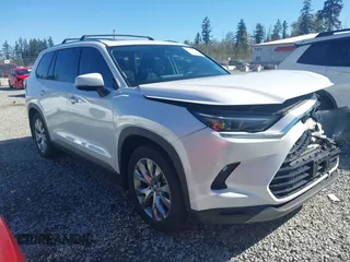 2024 Toyota Highlander XLE z VIN 5TDAAAB53RS064995, wystawiony jako IAAI lot #42058196 z przebiegiem 6 331 mil mil oraz . Historia ofert i sprzedaży dostępna na DreamBid. Obrazek 1.