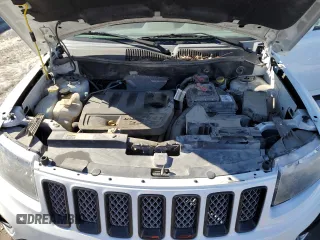 2016 Jeep Compass High Altitude Edition with VIN 1C4NJDEB5GD708445, listed as a Copart auction lot 41984955 with 104,285 mi miles and Salvage Title. Bid and sale history available at carsss.com. Image 12.
