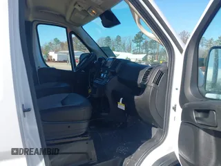 2025 Ram ProMaster Cargo Tradesman with VIN 3C6LRVVG0SE518973, listed as a IAAI auction lot 41434393 with 7,075 mi miles and . Bid and sale history available at carsss.com. Image 5.