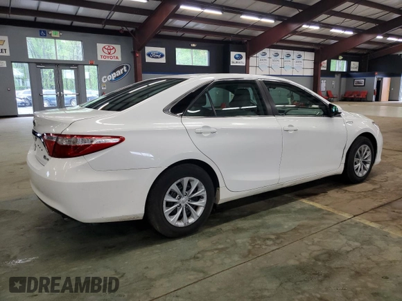 2015 Toyota Camry LE with VIN 4T1BD1FK4FU151142, listed as a Copart auction lot 55999835 with 282,000 mi miles and Clean Title. Bid and sale history available at DreamBid. Image 3.
