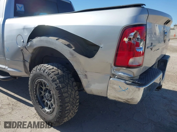 2015 Ram 2500 SLT with VIN 3C6UR5DL5FG664542, listed as a IAAI auction lot 41364516 with 161,984 mi miles. Bid and sale history available at carsss.com. Image 6.