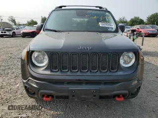 2017 Jeep Renegade Trailhawk with VIN ZACCJBCB8HPE43103, listed as a Copart auction lot 58690885 with 135,139 mi miles and Clean title. Bid and sale history available at DreamBid. Image 5.