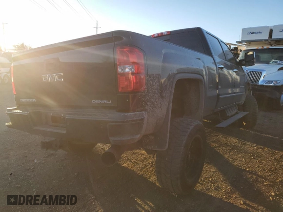 2019 GMC Sierra 2500HD Denali with VIN 1GT12SEY8KF148275, listed as a Copart auction lot 42408315 with 41,216 mi miles and Salvage Title. Bid and sale history available at carsss.com. Image 3.