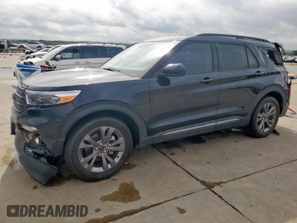2022 Ford Explorer XLT z VIN 1FMSK7DH0NGC47671, wystawiony jako Copart lot #54669975 z przebiegiem 36 271 mil mil oraz Czysty tytuł • Clean title. Historia ofert i sprzedaży dostępna na DreamBid. Obrazek 1.