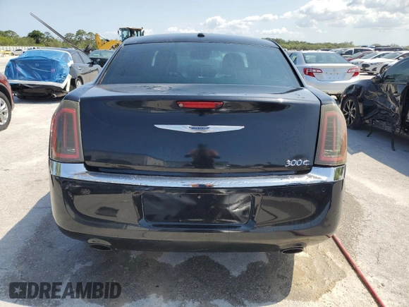 2011 Chrysler 300 C z VIN 2C3CA6CT1BH514624, wystawiony jako Copart lot #54849915 z przebiegiem 103 879 mil mil oraz Szkoda całkowita • Salvage title. Historia ofert i sprzedaży dostępna na DreamBid. Obrazek 6.