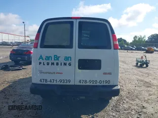 2017 GMC Savana Cargo z VIN 1GTW7AFG9H1117887, wystawiony jako IAAI lot #42233506 z przebiegiem Nie podano mil oraz . Historia ofert i sprzedaży dostępna na DreamBid. Obrazek 16.