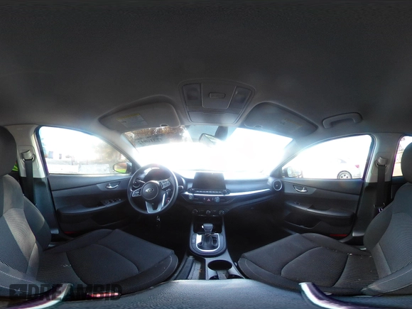 2021 Kia Forte LXS z VIN 3KPF24AD0ME329971, wystawiony jako IAAI lot #42310912 z przebiegiem 37 934 mil mil oraz . Historia ofert i sprzedaży dostępna na DreamBid. Obrazek 18.
