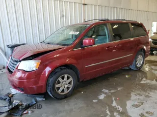 2010 Chrysler Town & Country Touring with VIN 2A4RR5D18AR392403, listed as a Copart auction lot 71429924 with 136,180 mi miles and Non Repairable. Bid and sale history available at DreamBid. Image 1.