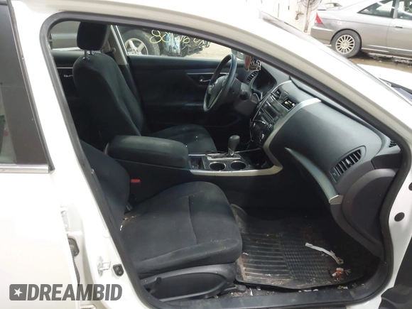 2014 Nissan Altima 2.5 with VIN 1N4AL3AP0EC420779, listed as a IAAI auction lot 42026108 with 180,024 mi miles. Bid and sale history available at carsss.com. Image 5.