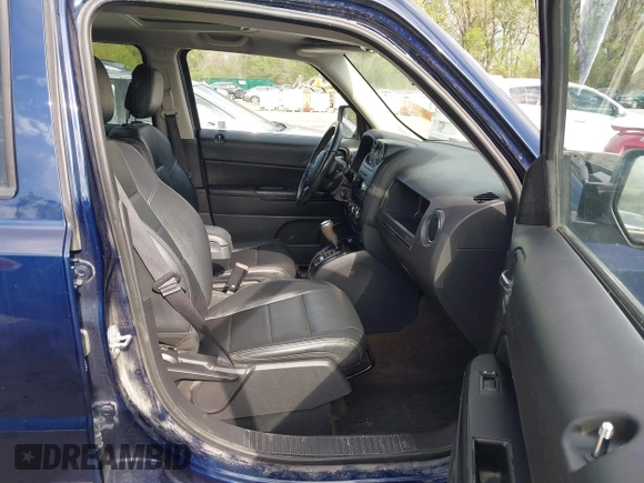 2017 Jeep Patriot High Altitude z VIN 1C4NJPFA8HD189559, wystawiony jako IAAI lot #42039158 z przebiegiem 65 593 mil mil oraz . Historia ofert i sprzedaży dostępna na DreamBid. Obrazek 5.
