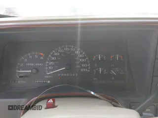 2000 Cadillac Escalade z VIN 1GYEK63R1YR207043, wystawiony jako IAAI lot #42139944 z przebiegiem 225 265 mil mil oraz . Historia ofert i sprzedaży dostępna na DreamBid. Obrazek 7.