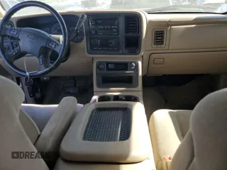 2006 Chevrolet Silverado 1500HD LT2 z VIN 1GCGK13U56F101831, wystawiony jako Copart lot #73425214 z przebiegiem 150 652 mil mil oraz Szkoda całkowita • Salvage title. Historia ofert i sprzedaży dostępna na DreamBid. Obrazek 8.