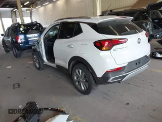 2022 Buick Encore GX Select с VIN KL4MMESL9NB011479, выставлен на аукционе IAAI как лот 42105662 с пробегом 33 823 миль миль и . История ставок и продаж доступна на DreamBid. Изображение 3.