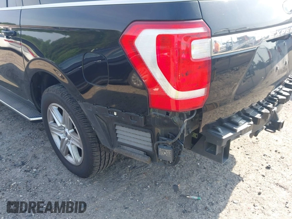 2021 Ford Expedition Max XLT z VIN 1FMJK1HT8MEA43377, wystawiony jako IAAI lot #42311297 z przebiegiem 81 131 mil mil oraz . Historia ofert i sprzedaży dostępna na DreamBid. Obrazek 6.