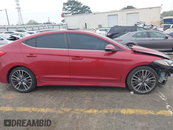 2018 Hyundai Elantra Sport с VIN KMHD04LB3JU498156, выставлен на аукционе IAAI как лот 41923602 с пробегом 175 000 миль миль и . История ставок и продаж доступна на DreamBid. Изображение 13.